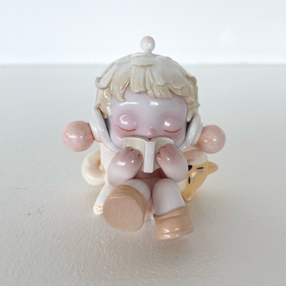 POP MART Skullpanda Warmth Series Wandering